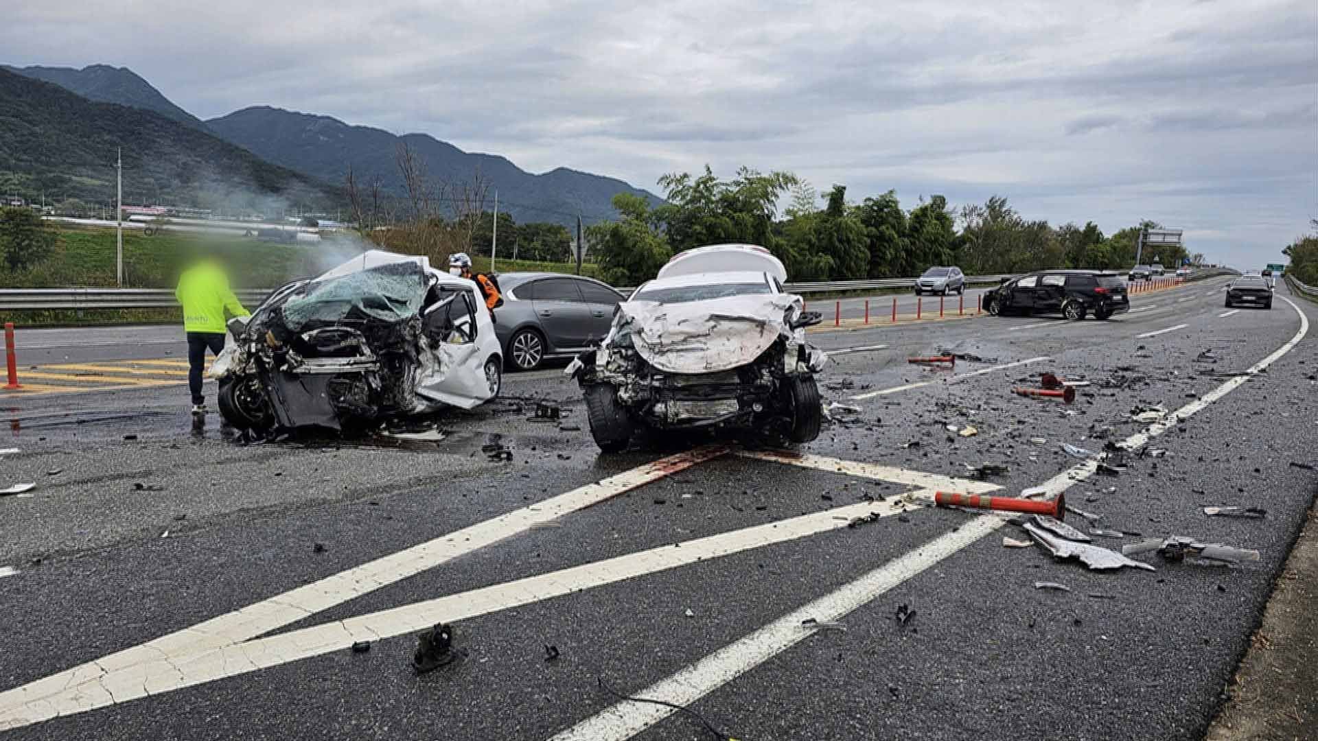 목격자들의 증언과 사고의 원인